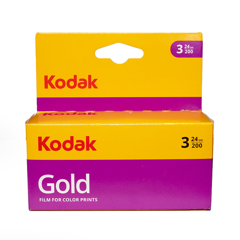 Negativă Kodak Gold 200 35mm, film foto color, 24 exp., imagine de pe rollul de film Kodak Gold.