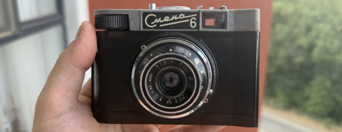 Smena 6 aparat foto analog sovietic review - camera vintage budget pentru fotografie film