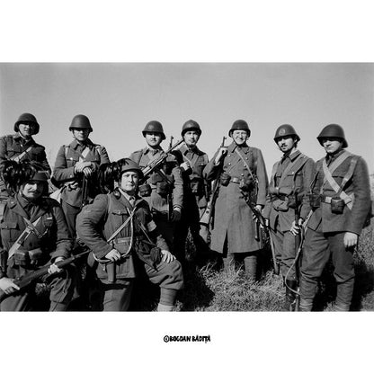Filmul Fomapan 200 Creative pentru camera de format 120, cu aspect clasic și textură detaliată, produs de Foma.