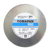 Fomapan Classic 100, rolă bulk de 30,5m, filme negative în imagine, produs foto de calitate Foma pentru filmare analogică.