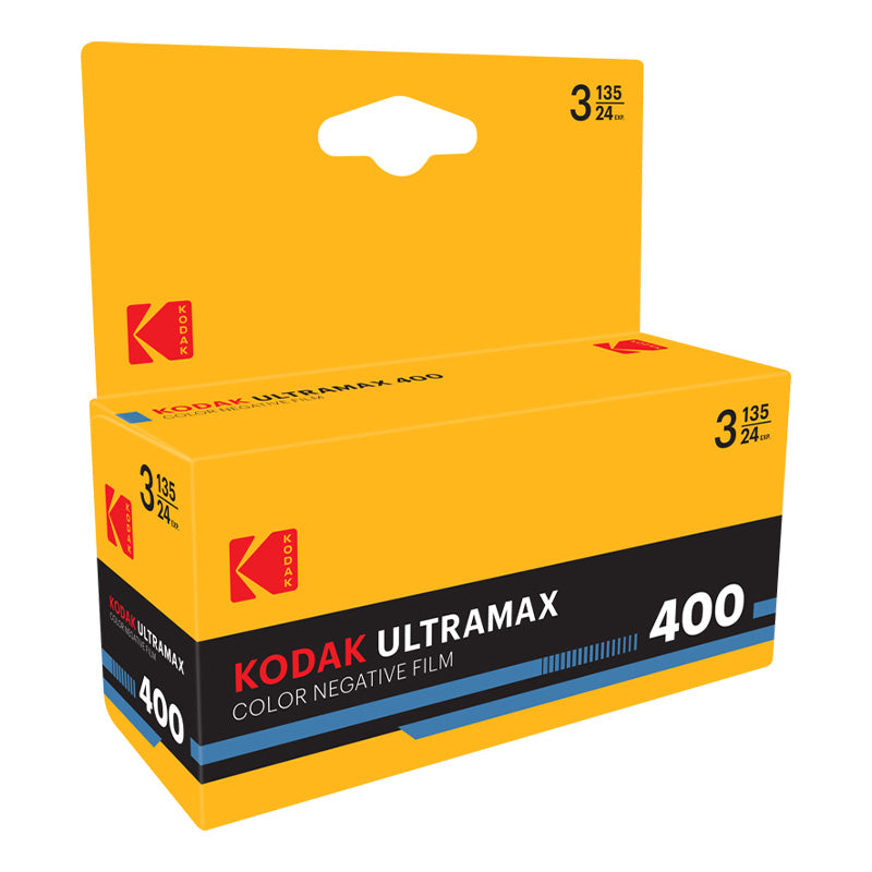 Filmul Kodak Ultramax 400 35mm, 24 exp., imagine cu film foto și ambalaj Kodak pentru aparate de fotografie analogice.
