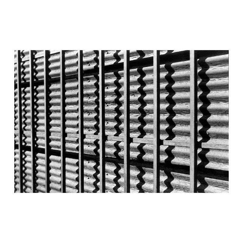 Film Fomapan 400 Action 120 de la Foma, imagine cu mostra de film negativ în format de 120 mm.