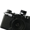 Cameră experimentală Ilford Pixie 35-II pentru film de 35mm, design compact și stil retro, utilizată pentru fotografii creative și pinhole.