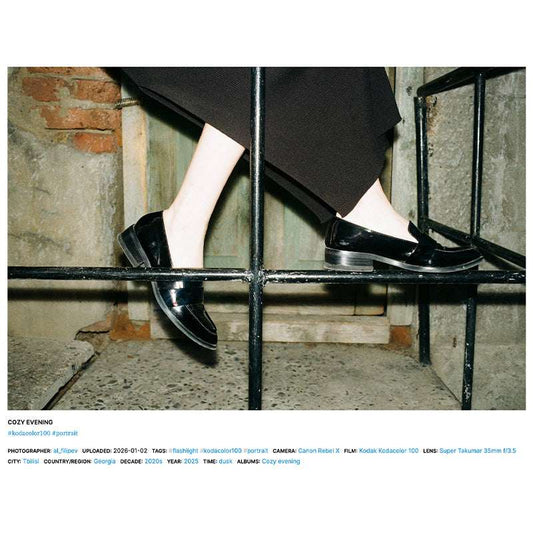 Film color Kodacolor 100 35mm de la Kodak, captează imagini color vibrante pe filmul de dimensiune 35mm.