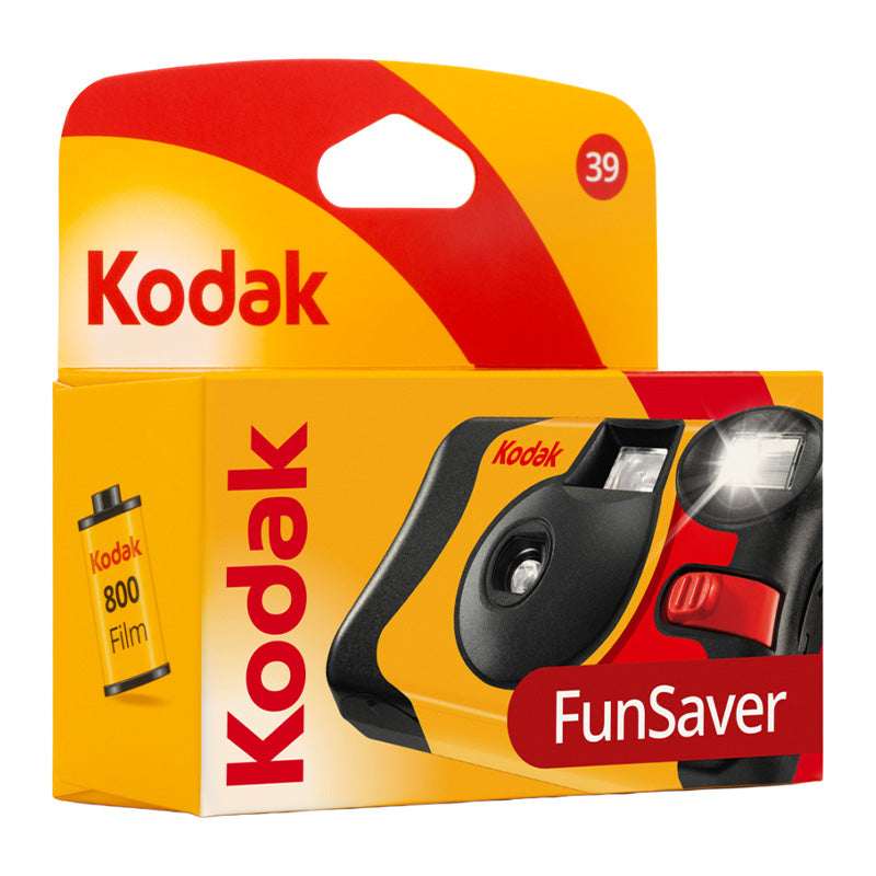 Fotografie cu camera Kodak Fun Saver 39 Color, aparat foto de tip plastic pentru fotografie instantanee color.