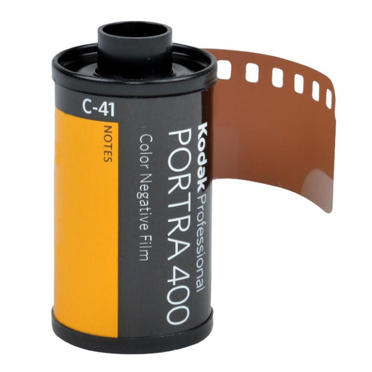 Film Kodak Portra 400 135/36, film de 35mm pentru fotografie de înaltă calitate, în imaginea Kodak Portra 400 35mm.